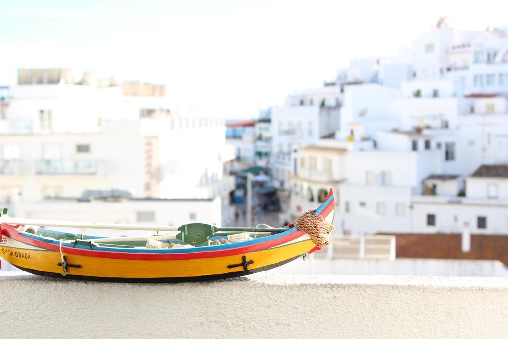 Rich & Poor Hostel Albufeira Luaran gambar