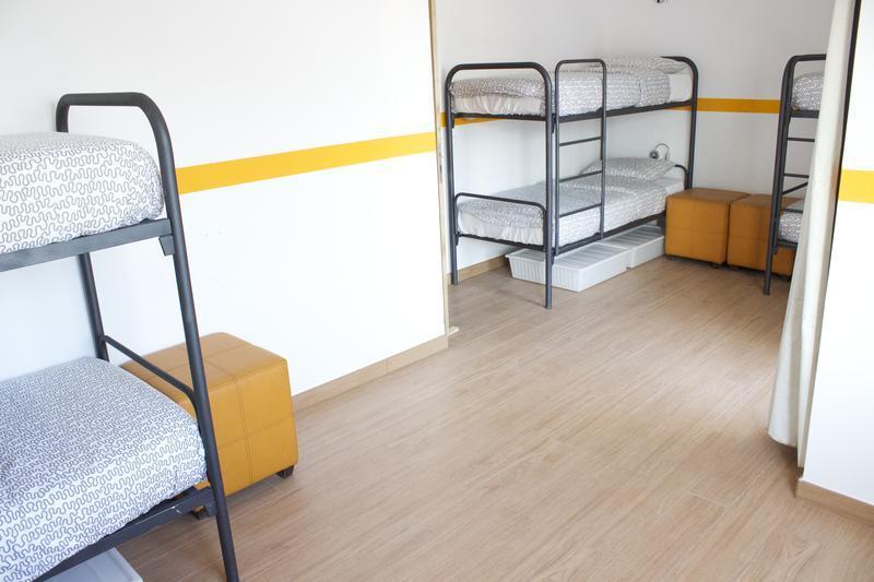 Rich & Poor Hostel Albufeira Luaran gambar