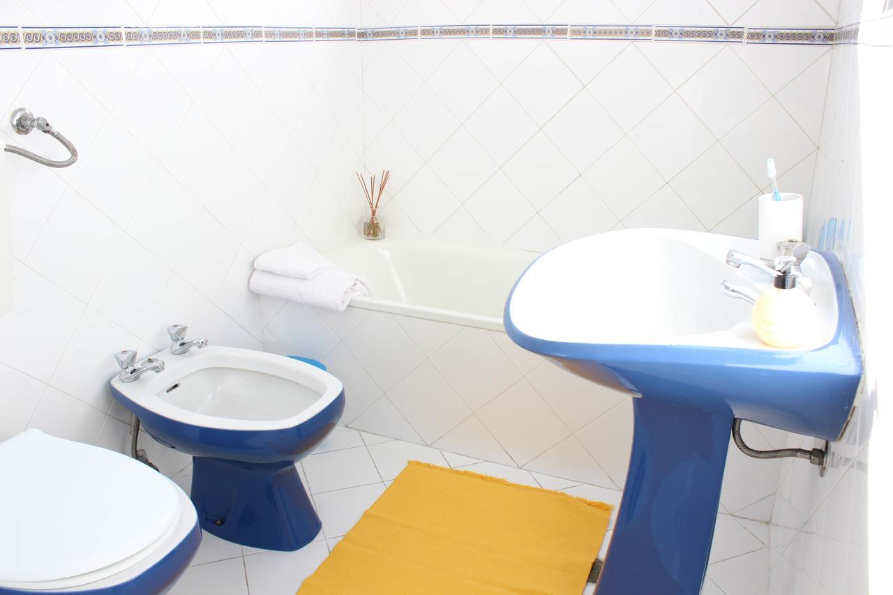 Rich & Poor Hostel Albufeira Luaran gambar